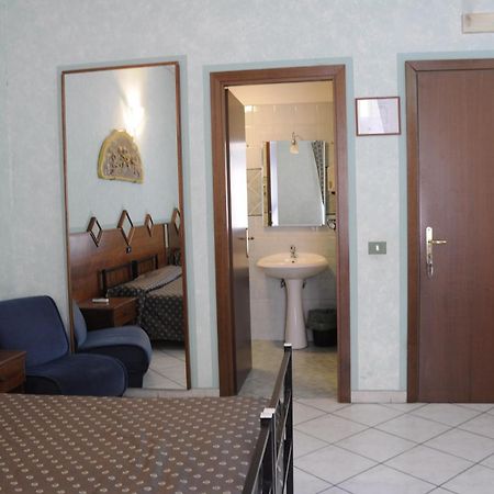 Hotel Farini Rome Chambre photo