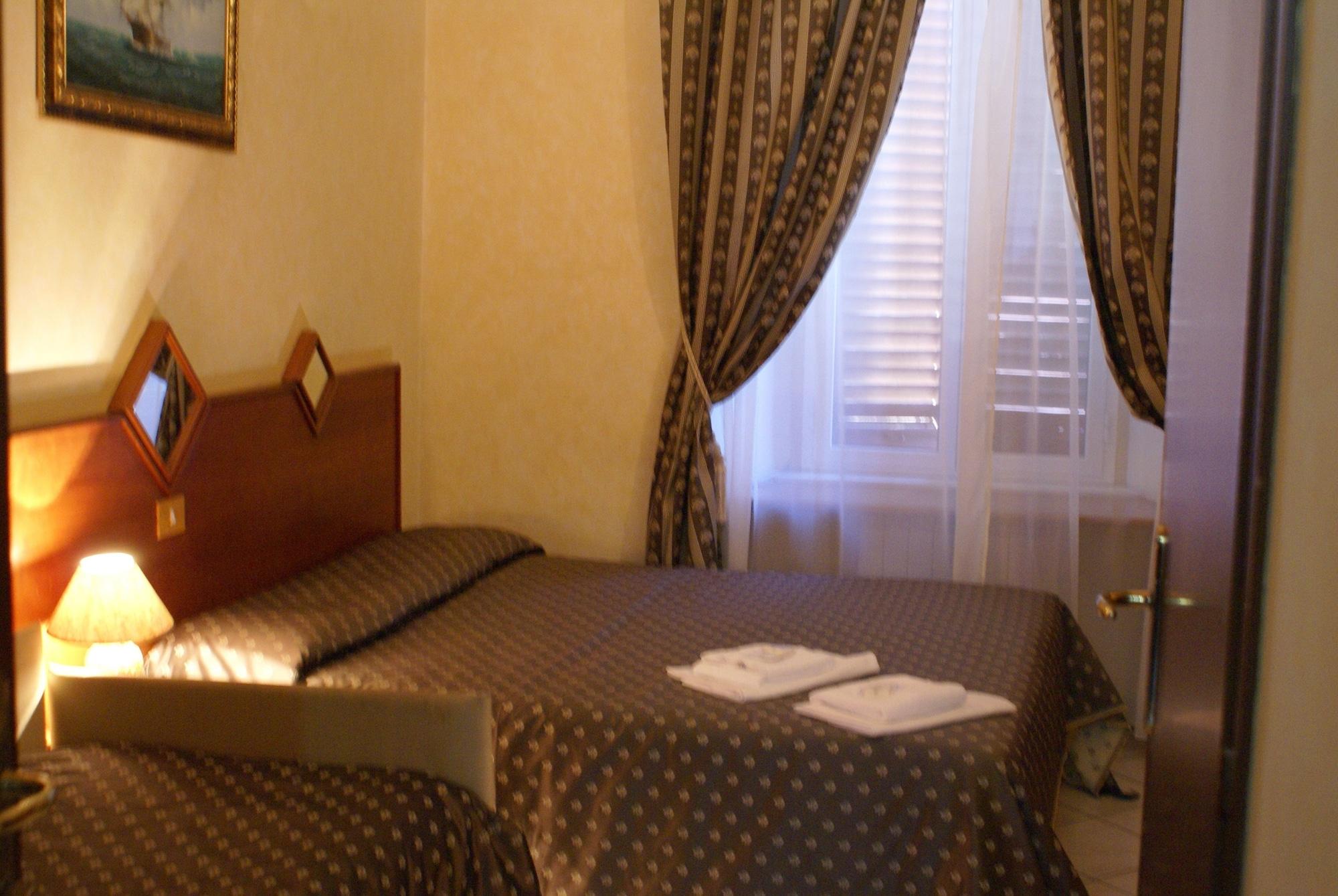 Hotel Farini Rome Extérieur photo