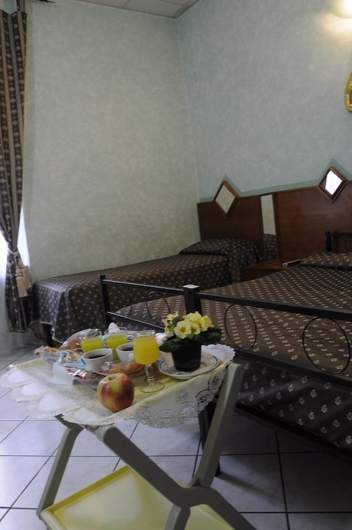 Hotel Farini Rome Extérieur photo
